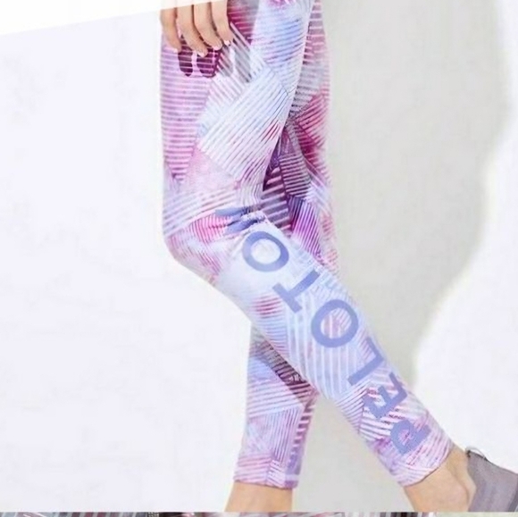 Terez x Peloton Size Medium• Geo Dye Leggings Spellout On Leg 26.5 Inch Gym Yoga - Picture 1 of 10